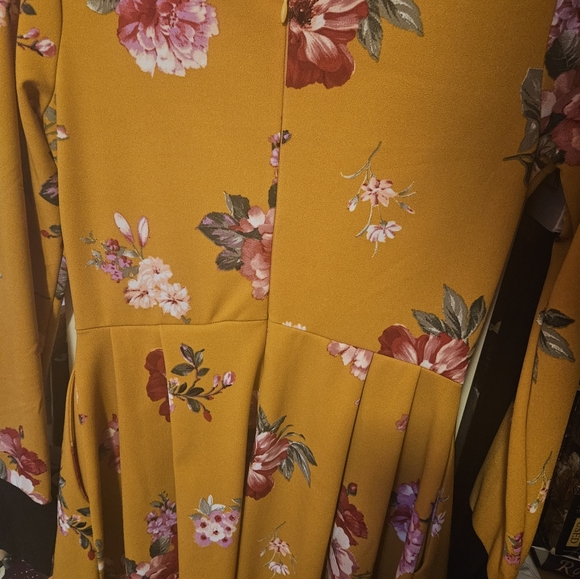 Unique Vintage x Smak Parlour Dress - Picture 4 of 5